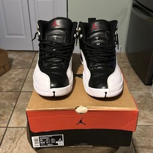 Air Jordan retro 12 OG’S black / white /red